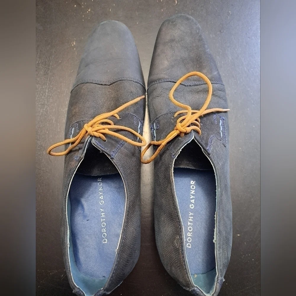Vintage Dorothy Gaynor Navy Blue Suede Shoes